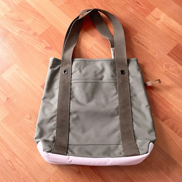 lll Parcel Urban Tarp Tote - Picture 8 of 10
